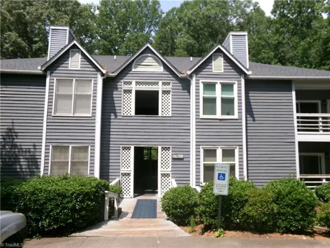 352 Meadows Circle