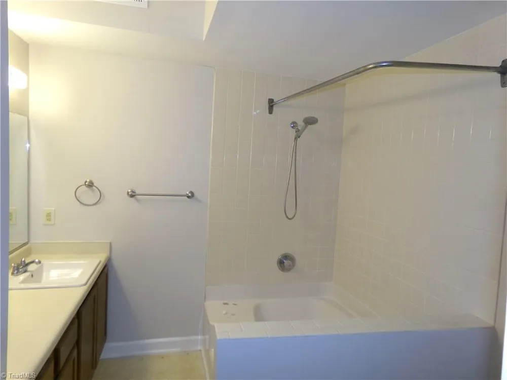 352 Meadows Circle Winston-Salem, NC 27104