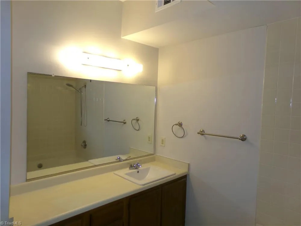 352 Meadows Circle Winston-Salem, NC 27104