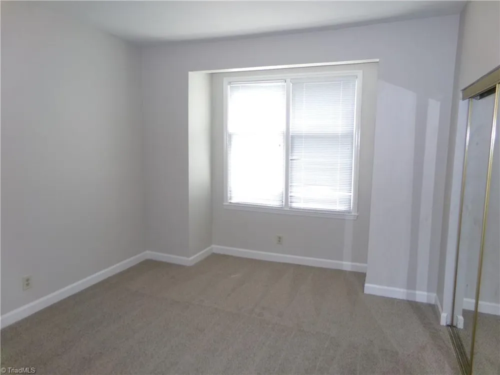 352 Meadows Circle Winston-Salem, NC 27104