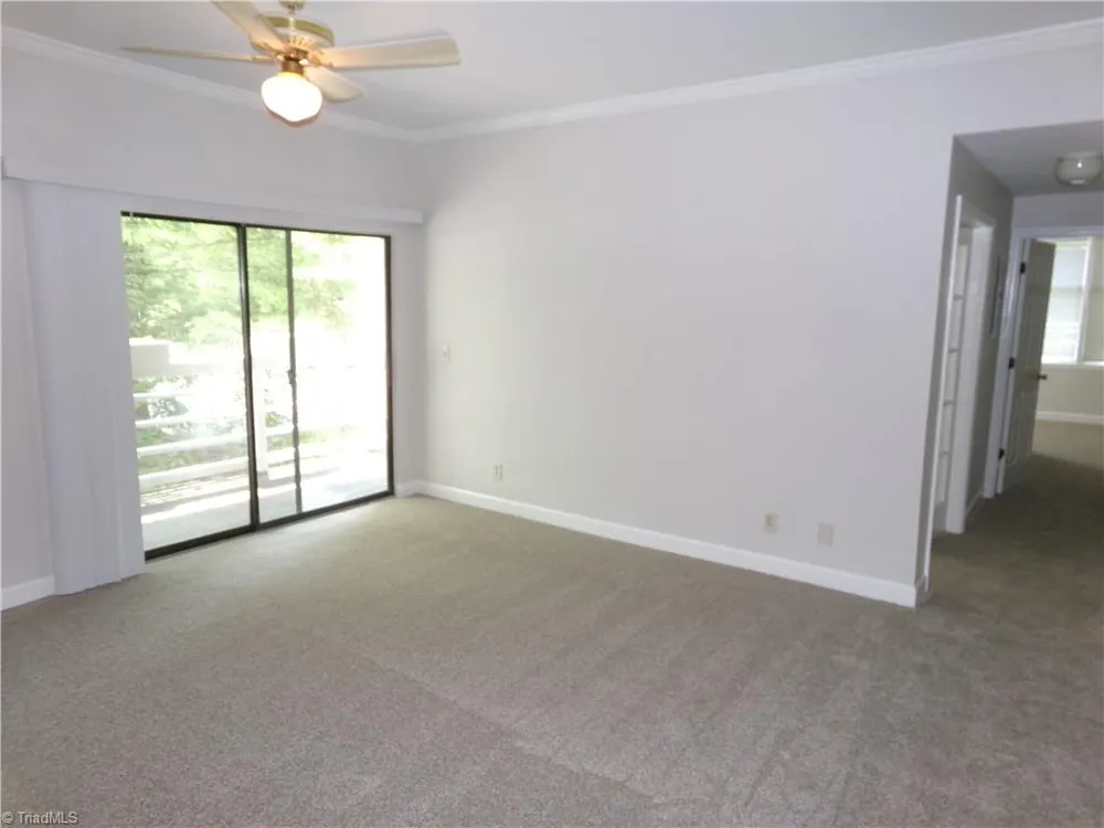 352 Meadows Circle Winston-Salem, NC 27104