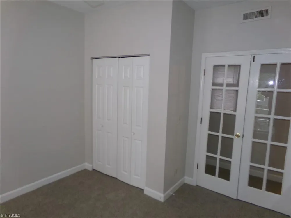 352 Meadows Circle Winston-Salem, NC 27104