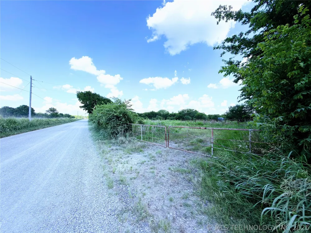 E 370 ROAD Claremore, OK 74017