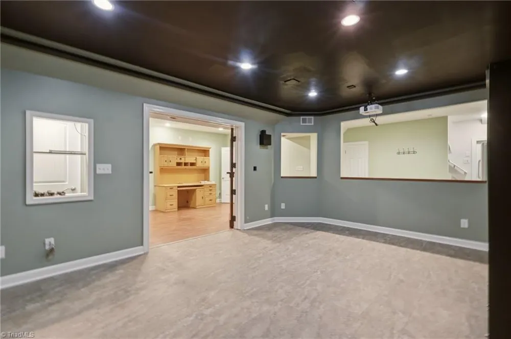 4595 Peter Pfaff Drive Pfafftown, NC 27040