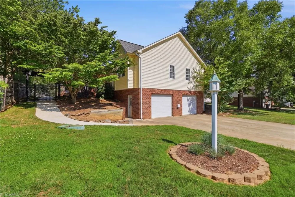 4595 Peter Pfaff Drive Pfafftown, NC 27040