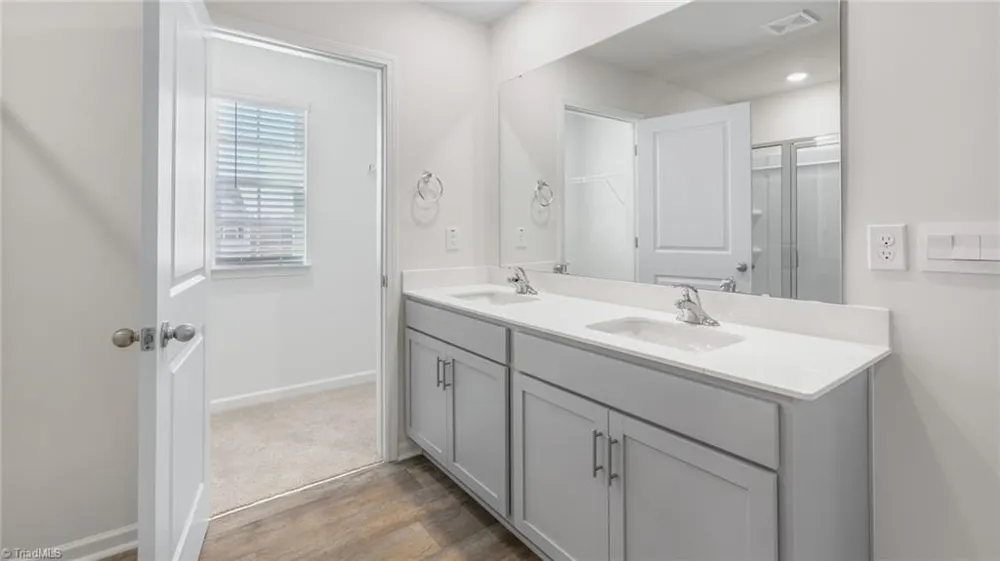2657 Foxtail Lane Yadkinville, NC 27055
