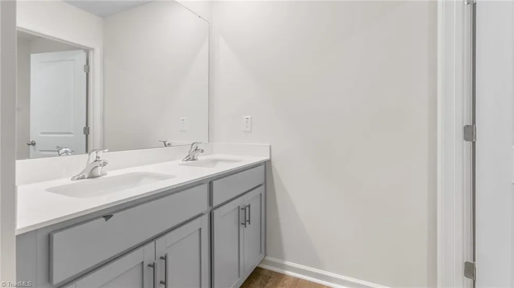 2657 Foxtail Lane Yadkinville, NC 27055