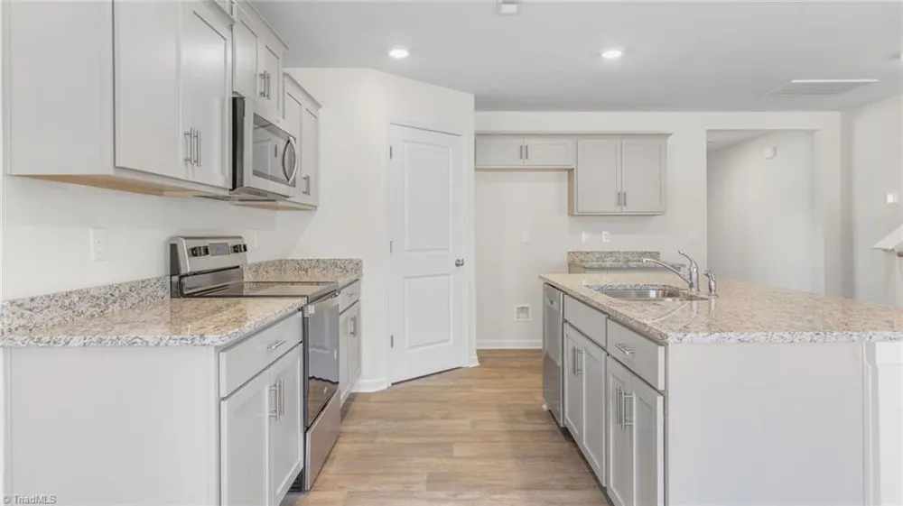 2657 Foxtail Lane Yadkinville, NC 27055