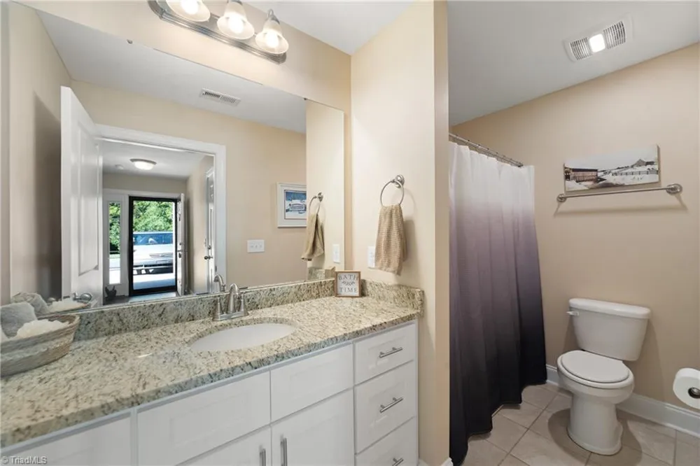 204 Oak Ridge Drive Archdale, NC 27263