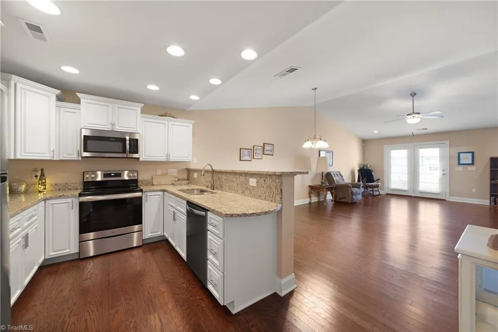 204 Oak Ridge Drive Archdale, NC 27263
