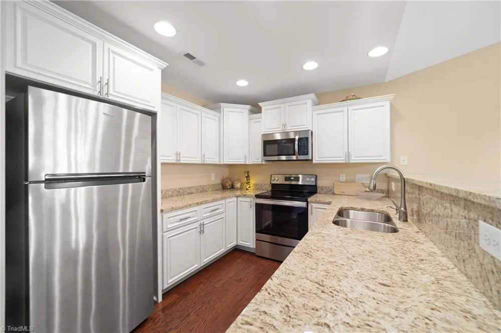 204 Oak Ridge Drive Archdale, NC 27263
