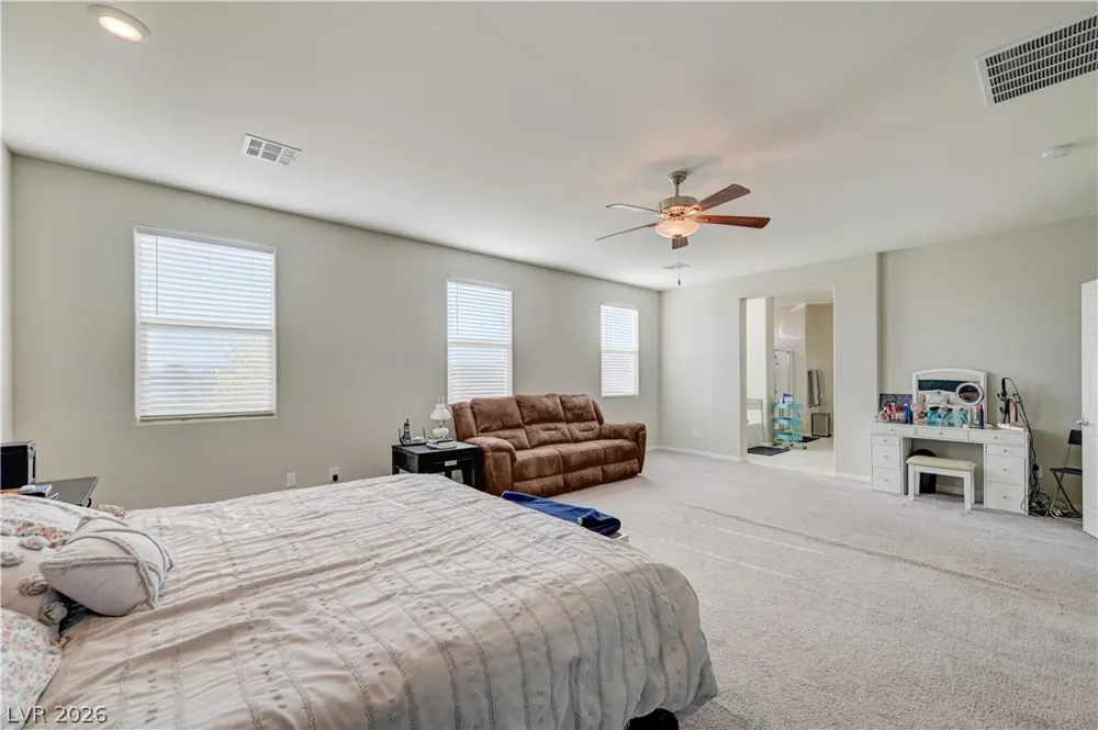 1545 Valley Home Court Logandale, NV 89021