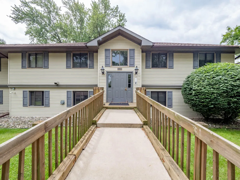 6109 Danford Creek #3 Kalamazoo, MI 49009