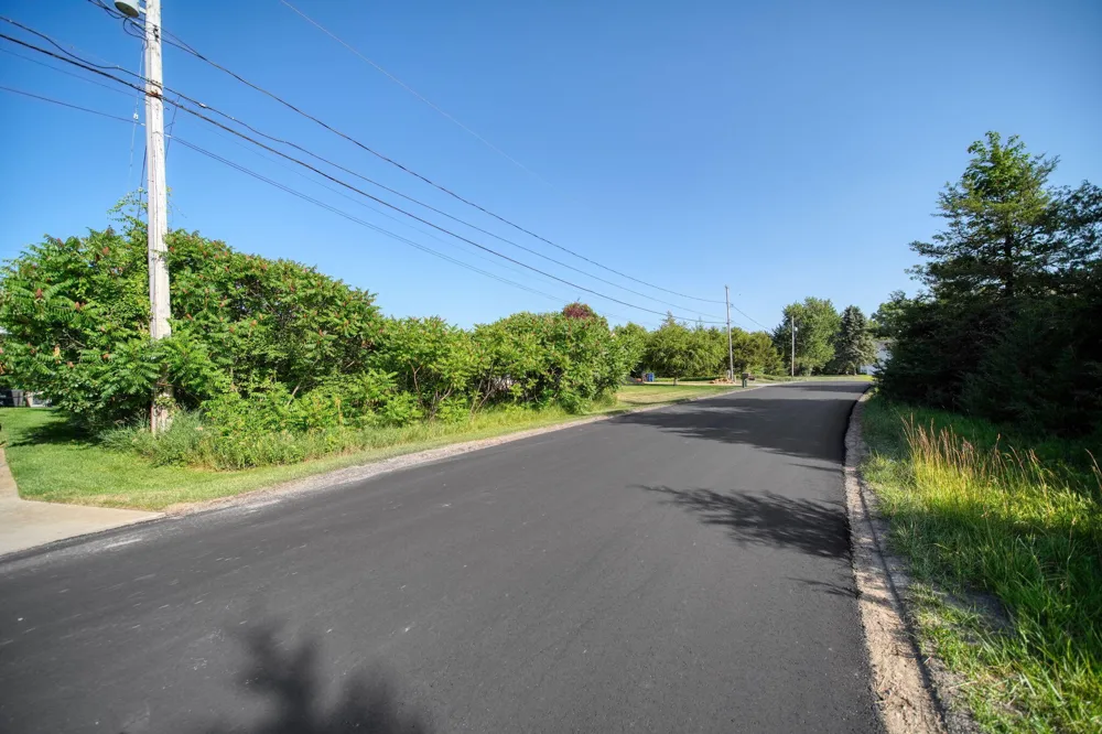 107 Cannes Drive Brooklyn, MI 49230