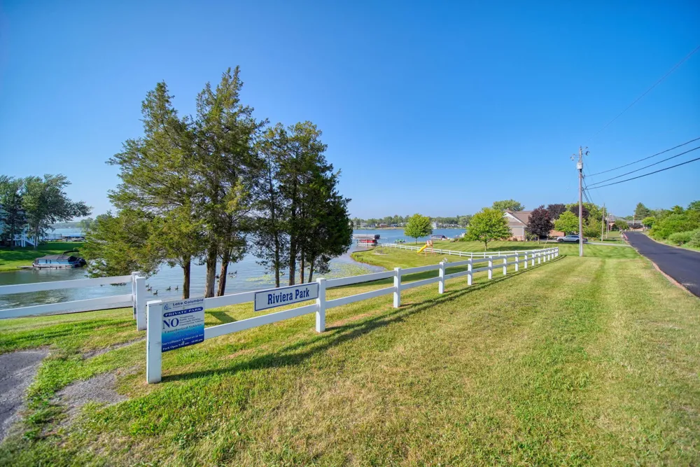 107 Cannes Drive Brooklyn, MI 49230