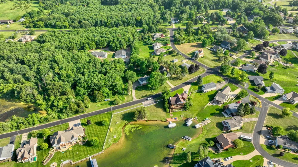 107 Cannes Drive Brooklyn, MI 49230