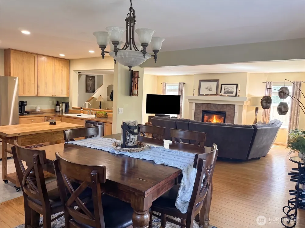 24131 235th Avenue SE Maple Valley, WA 98038