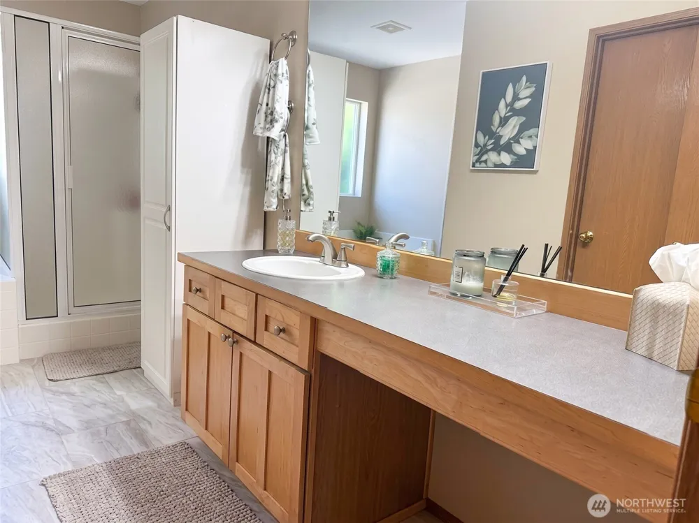 24131 235th Avenue SE Maple Valley, WA 98038