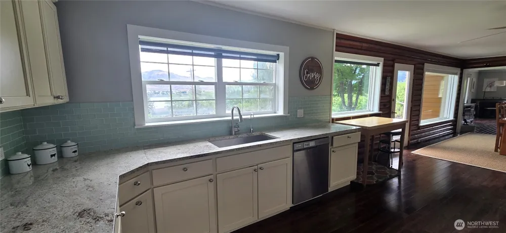 33340 US Highway 97 Oroville, WA 98844