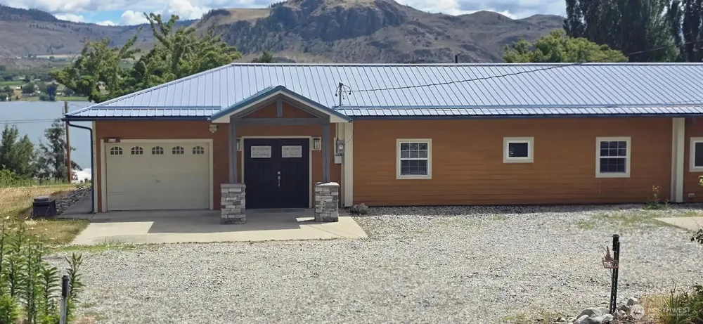 33340 US Highway 97 Oroville, WA 98844