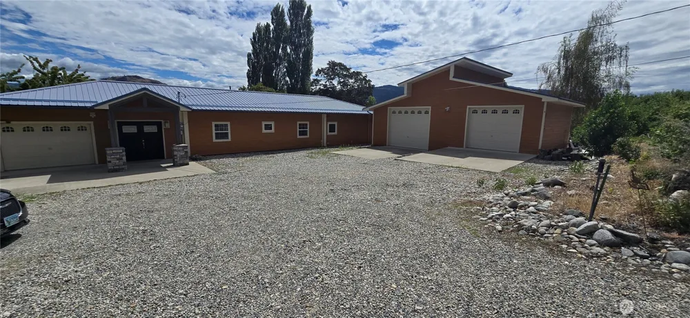 33340 US Highway 97 Oroville, WA 98844