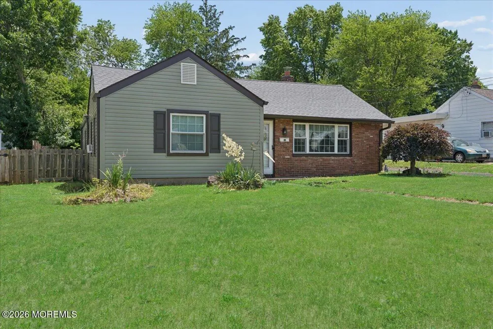 42 Walnut Street Edison, NJ 08817