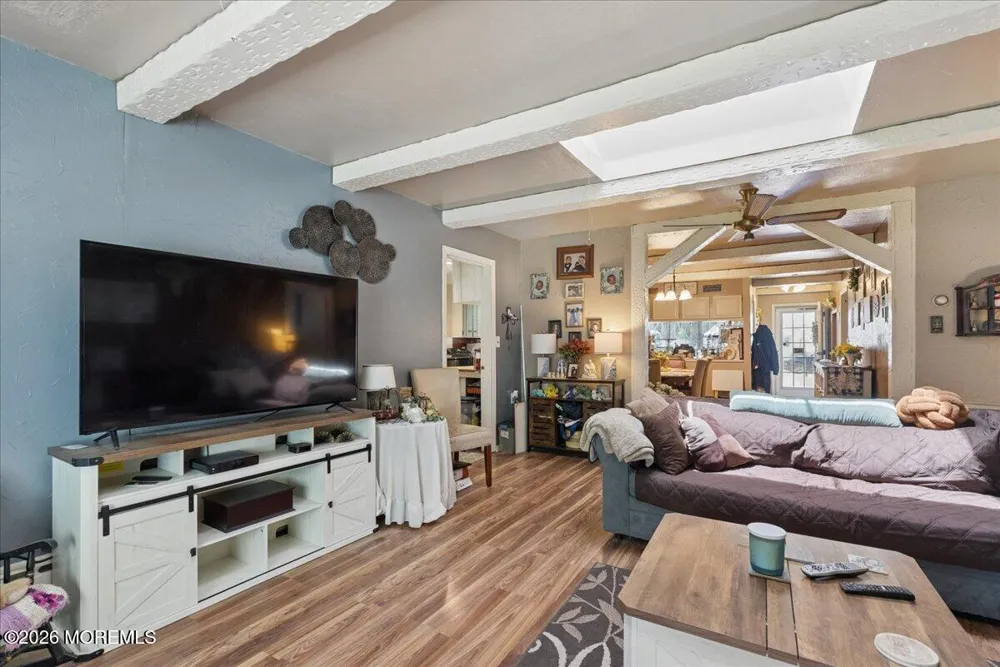 42 Walnut Street Edison, NJ 08817