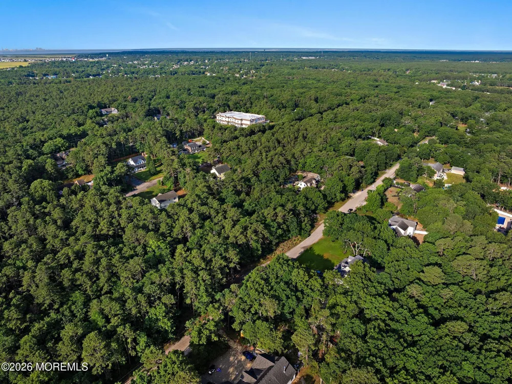 20 Maplewood Drive Little Egg Harbor, NJ 08087