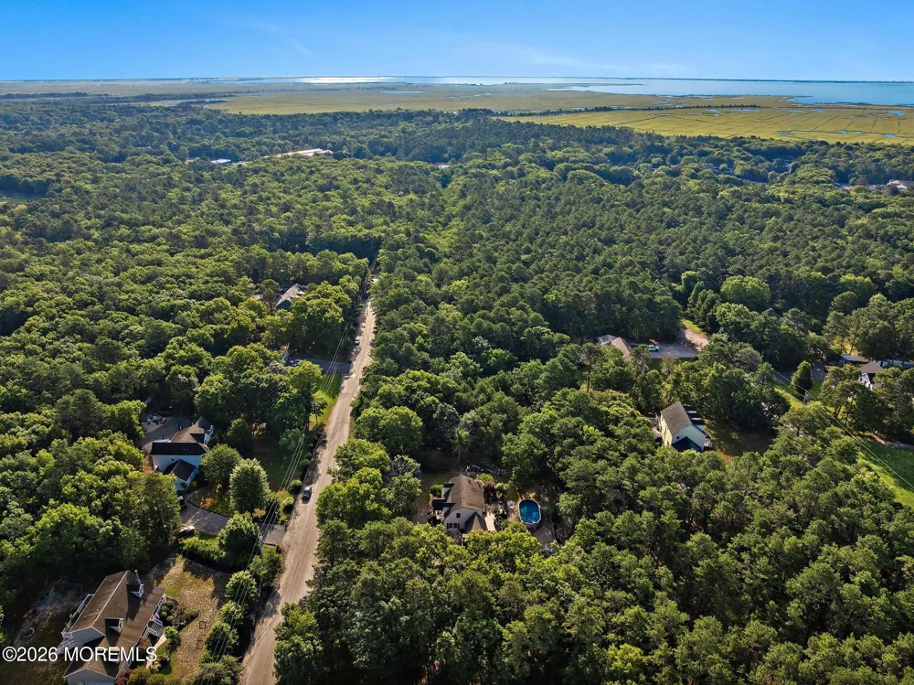 20 Maplewood Drive Little Egg Harbor, NJ 08087