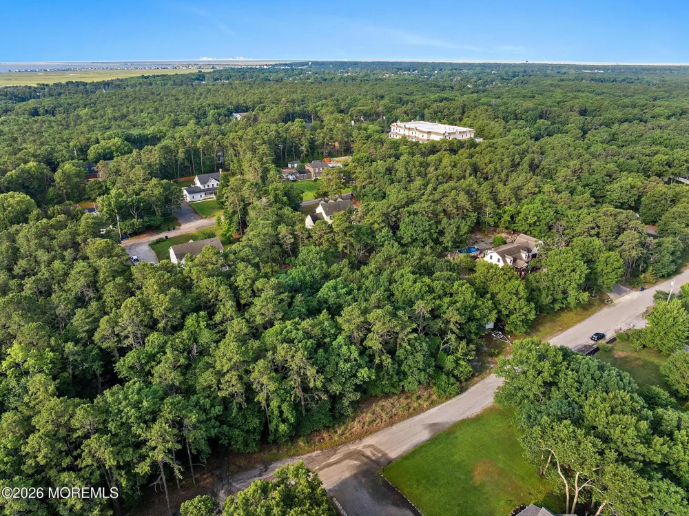 20 Maplewood Drive Little Egg Harbor, NJ 08087