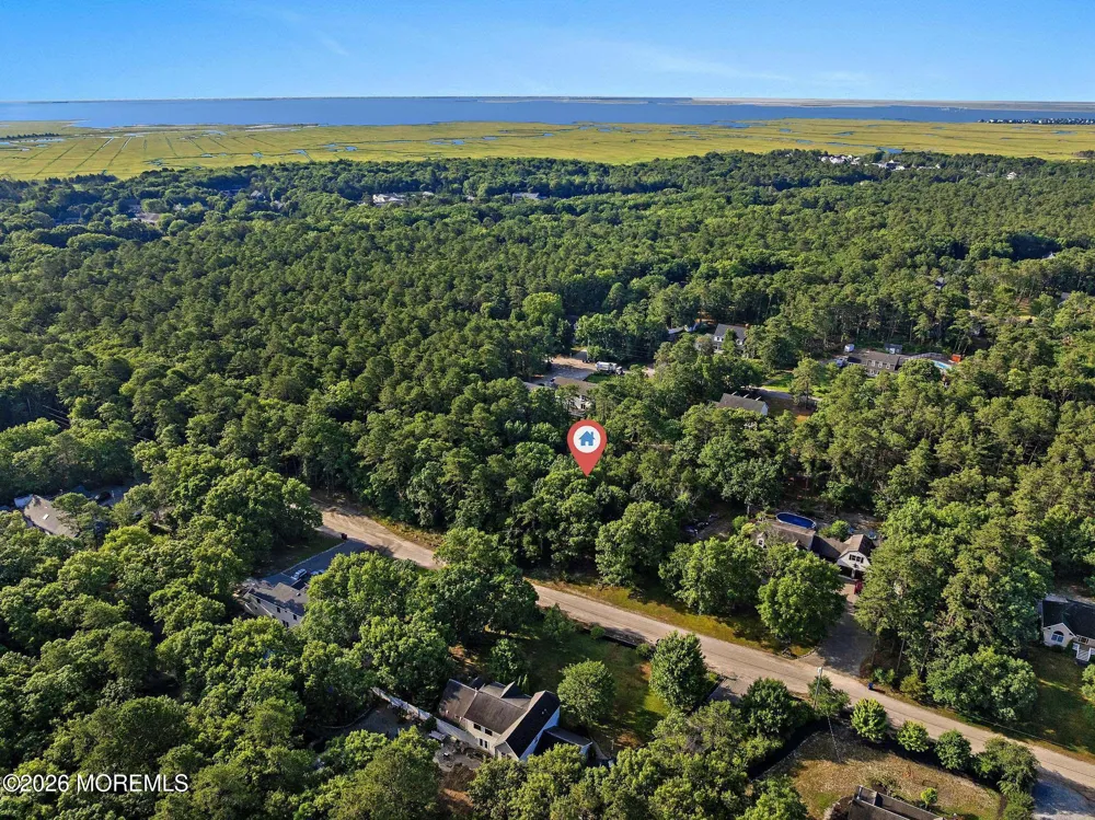 20 Maplewood Drive Little Egg Harbor, NJ 08087