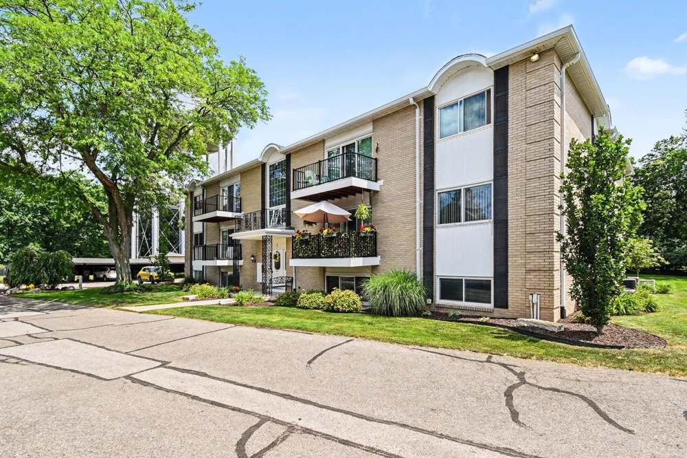 2759 Leonard Street NW #C1 Grand Rapids, MI 49504