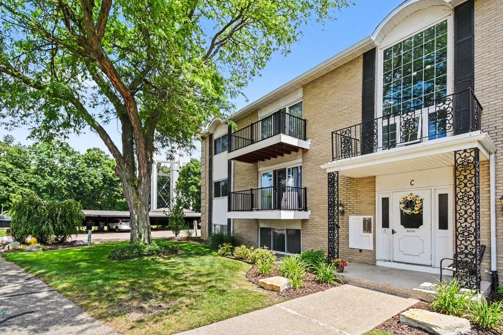 2759 Leonard Street NW #C1 Grand Rapids, MI 49504