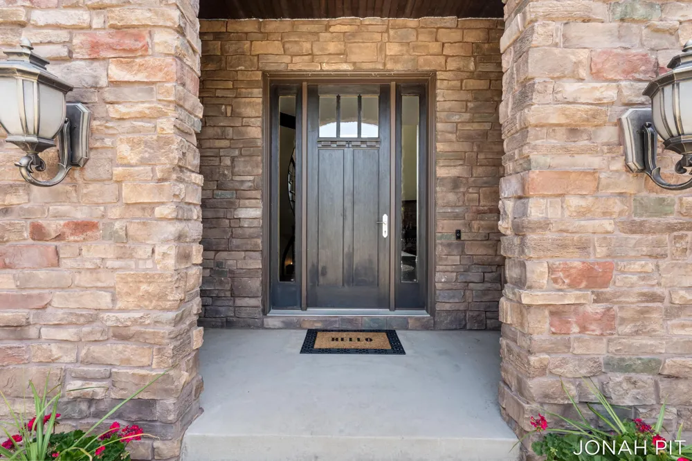 5714 Nelson Drive Hudsonville, MI 49426