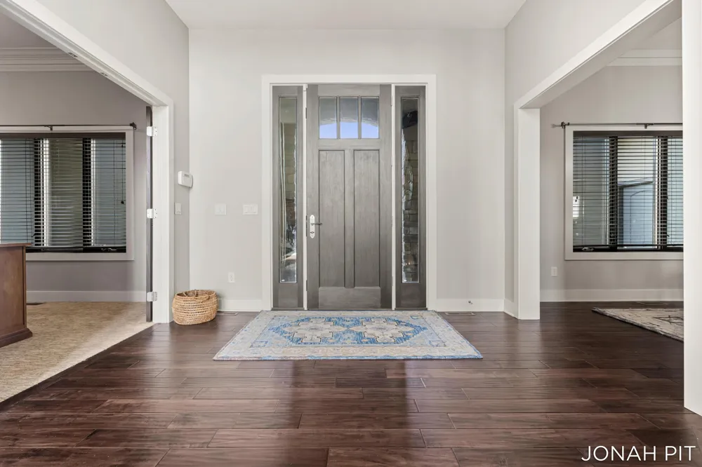 5714 Nelson Drive Hudsonville, MI 49426