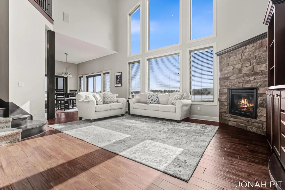 5714 Nelson Drive Hudsonville, MI 49426