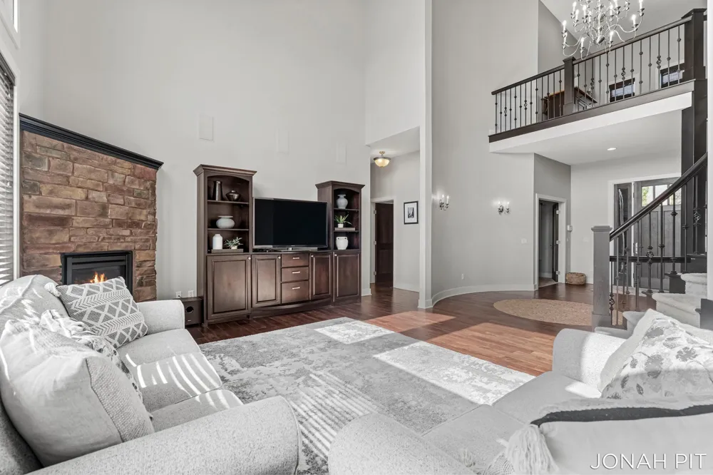5714 Nelson Drive Hudsonville, MI 49426