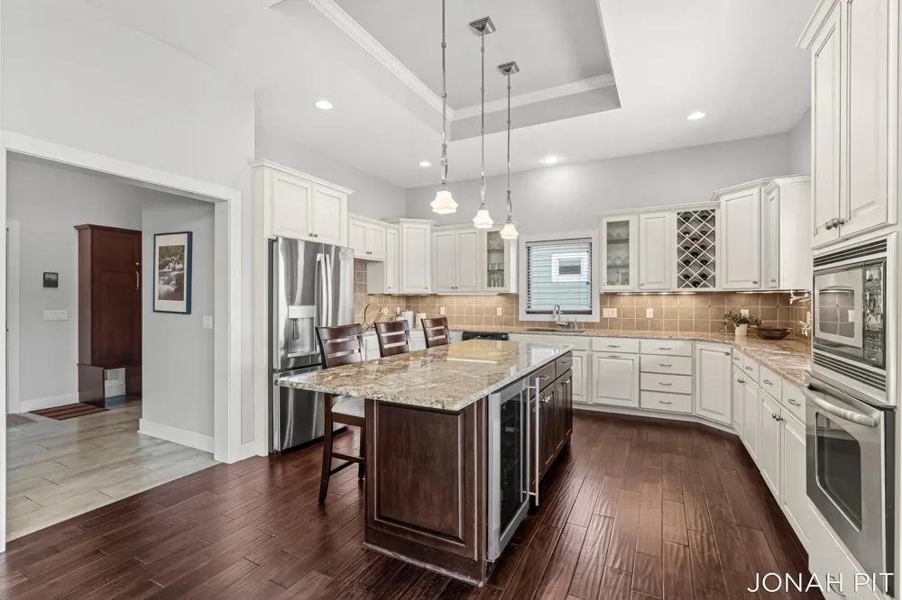 5714 Nelson Drive Hudsonville, MI 49426