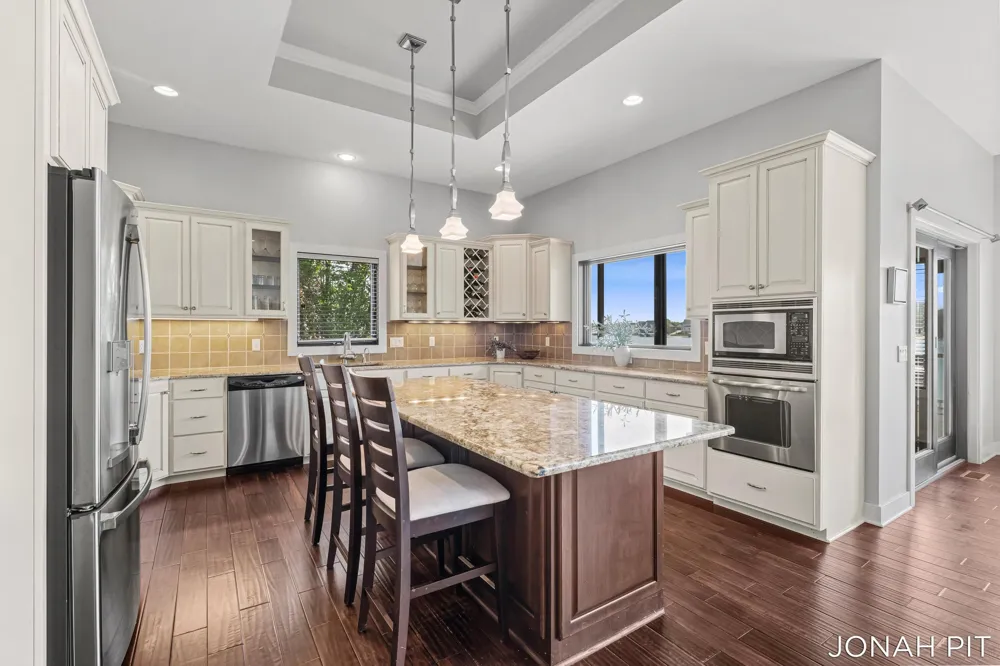 5714 Nelson Drive Hudsonville, MI 49426