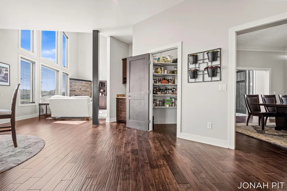 5714 Nelson Drive Hudsonville, MI 49426