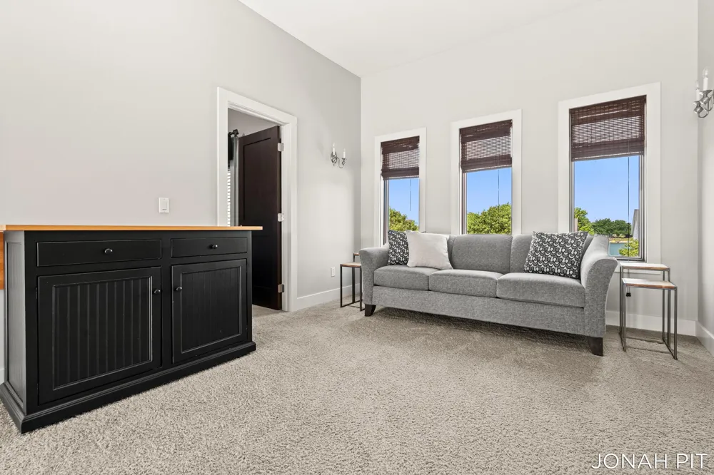 5714 Nelson Drive Hudsonville, MI 49426