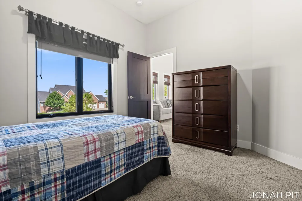 5714 Nelson Drive Hudsonville, MI 49426