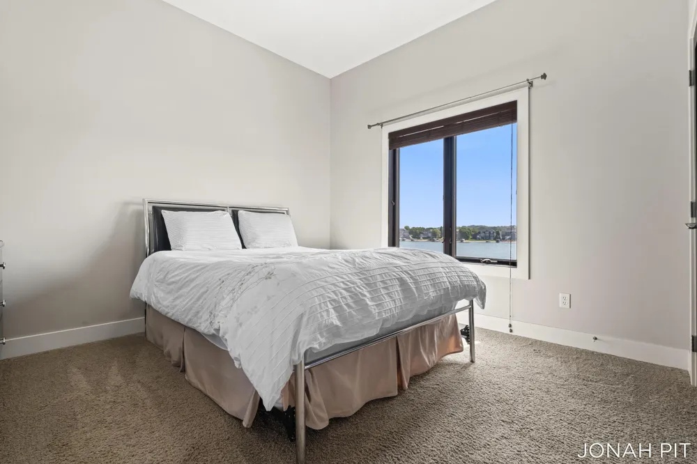 5714 Nelson Drive Hudsonville, MI 49426