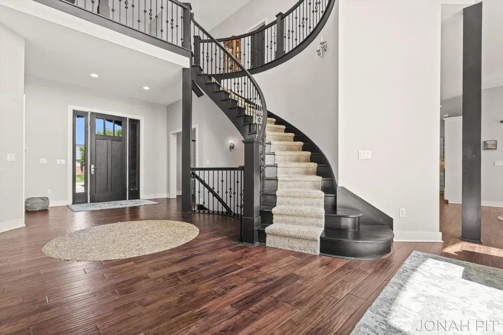 5714 Nelson Drive Hudsonville, MI 49426