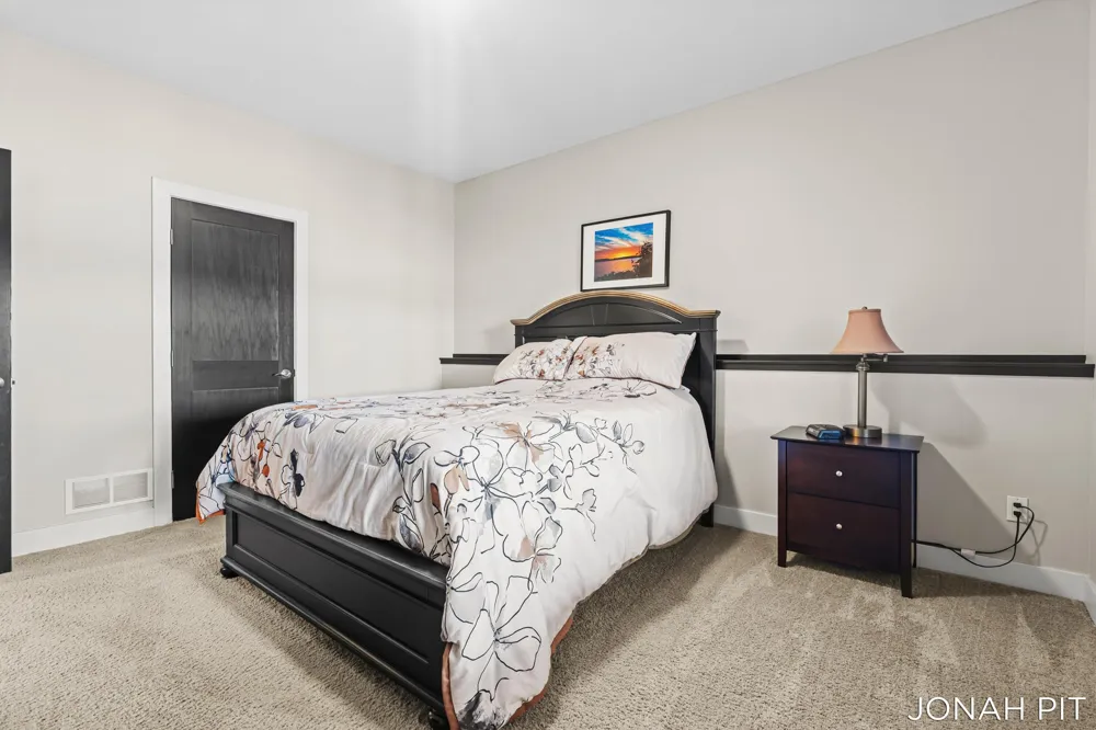 5714 Nelson Drive Hudsonville, MI 49426