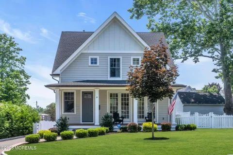 16 Storms Avenue