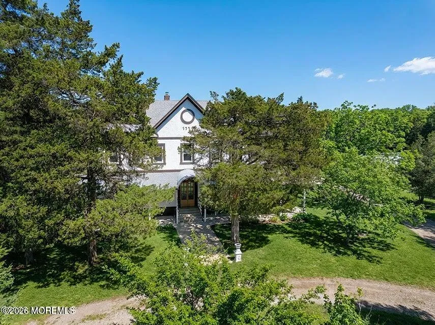 15 Hummingbird Way Jackson, NJ 08527
