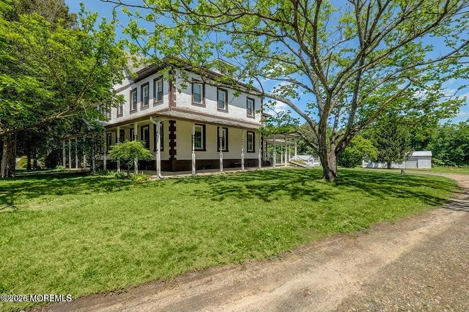 15 Hummingbird Way Jackson, NJ 08527