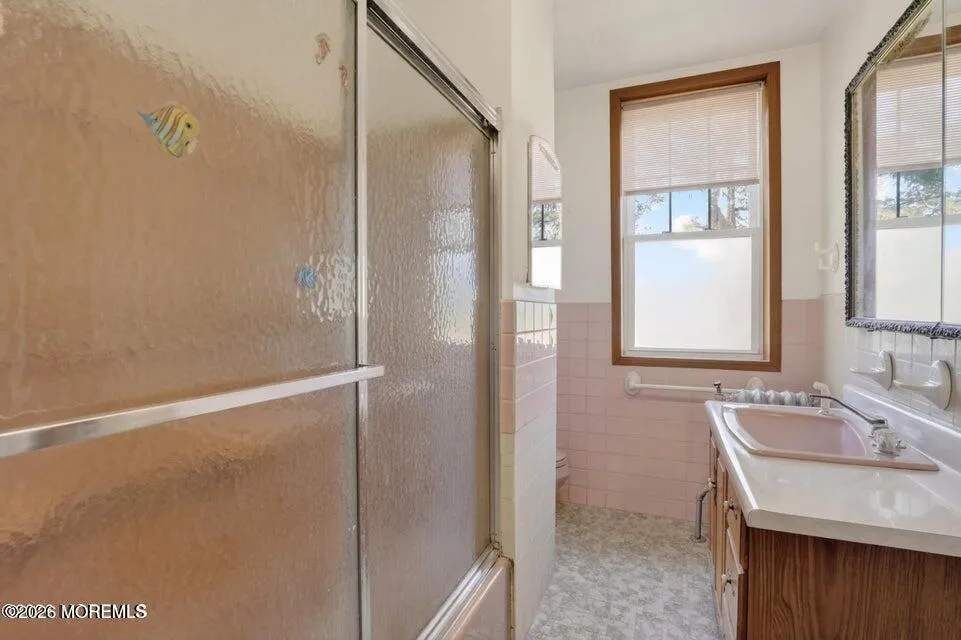 15 Hummingbird Way Jackson, NJ 08527