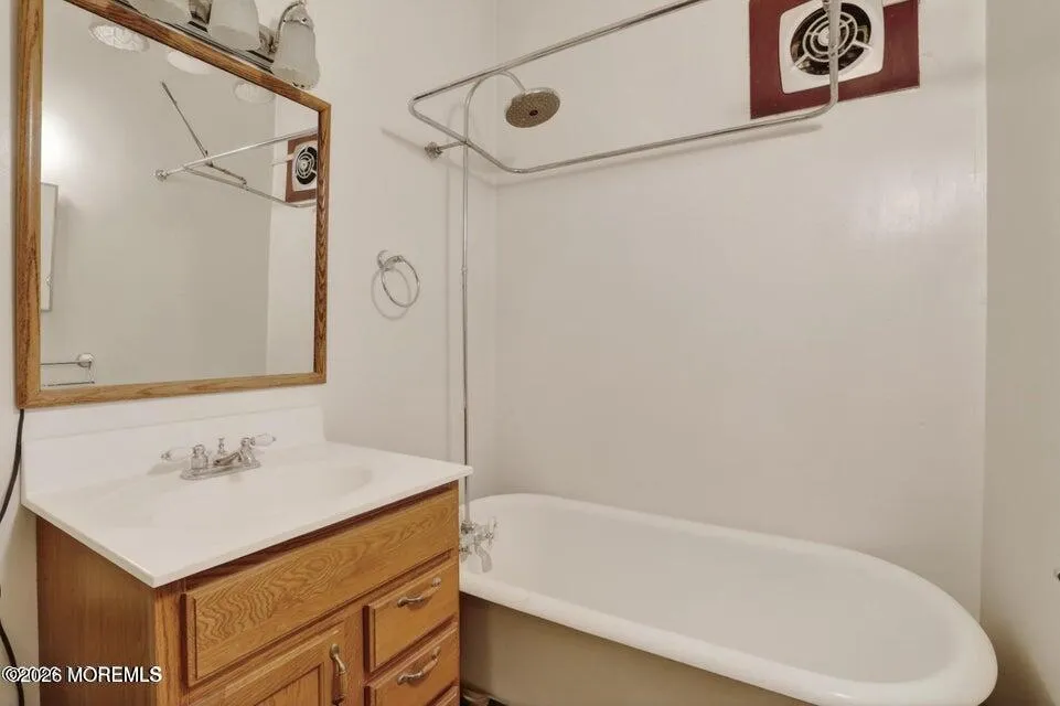 15 Hummingbird Way Jackson, NJ 08527